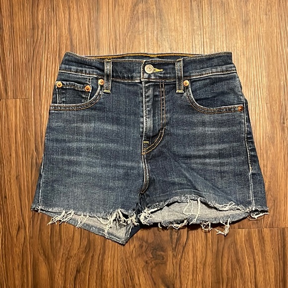 Levi’s • Denim • Shorts • - Picture 2 of 6